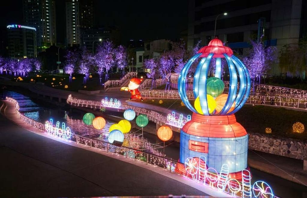 台中聖誕景點-2023最新8個精選必拍+附近住宿懶人包!2024台中聖誕節持續更新!薑餅屋耶誕城 3 台中聖誕景點-台中柳川
