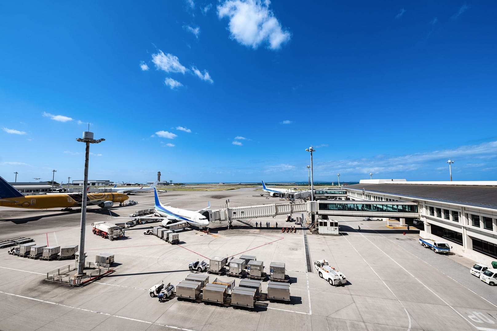 【2026 沖繩機票】沖繩便宜機票怎麼買?10家航空公司排行 99 沖繩機票-那霸國際機場