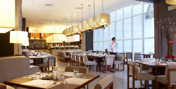 【2026 蘭城晶英酒店】宜蘭親子飯店首選 ! 5 大必玩亮點:賽車、電影院、頂級烤鴨,宜蘭親子旅遊必訪! 81 蘭城晶英酒店